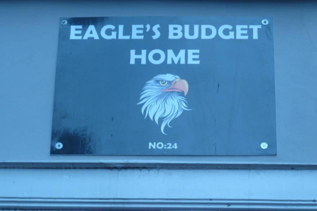 Eagles Budget Home Istanboel Buitenkant foto